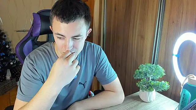 bigmark033 online show from January 2025 03:22:01 PM