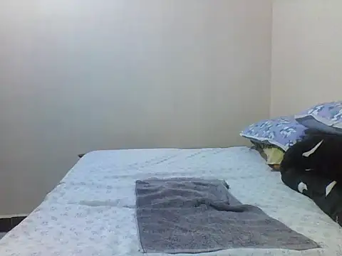 princess-cutie12 online show from October 2025 07:45:01 PM