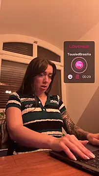 emiliasommer online show from October 2025 07:54:01 PM