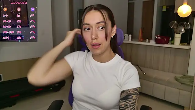 emiliasommer online show from February 2026 04:48:01 PM