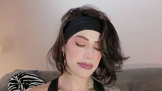 Hannah Borbon online show from April 2026 02:45:02 AM