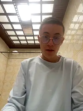 Elian Cooper online show from February 2025 03:18:02 PM