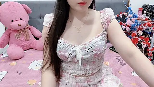 Snapshot of Funikio chatting on April 2026 01:19:01 AM Funikio online show from April 2026 01:19:01 AM