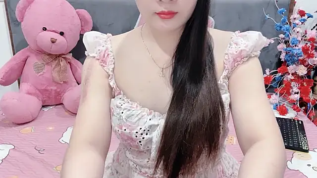 Snapshot of Funikio chatting on May 2026 12:39:01 AM Funikio online show from May 2026 12:39:01 AM