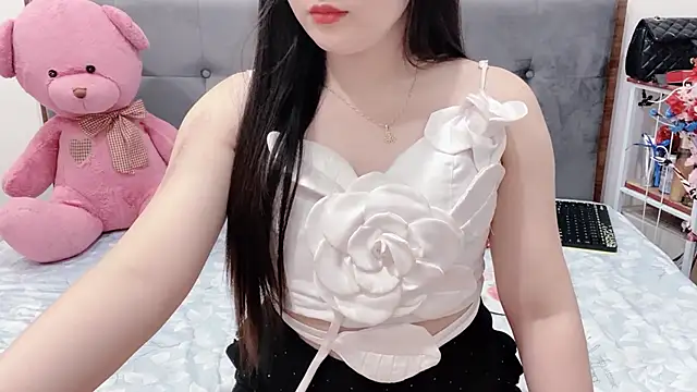 Snapshot of Funikio chatting on May 2026 02:35:02 PM Funikio online show from May 2026 02:35:02 PM