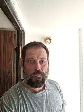 Snapshot of zefside42 chatting on November 2025 12:18:01 PM zefside42 online show from November 2025 12:18:01 PM