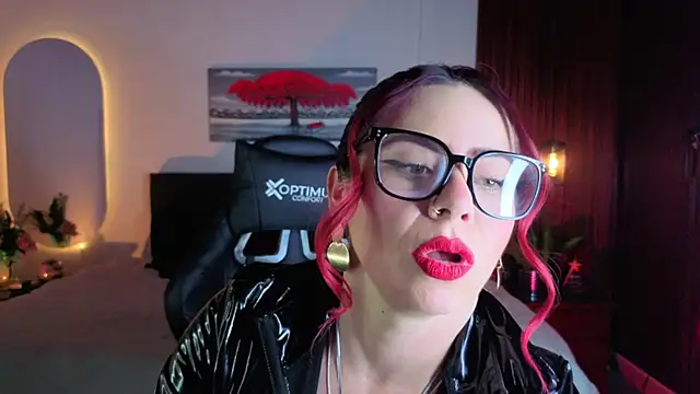Snapshot of Dulce_charlottee chatting on May 2026 07:44:02 PM Dulce charlottee online show from May 2026 07:44:02 PM