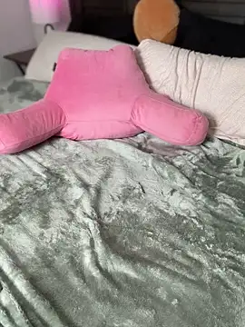 BrattyBae xo online show from September 2025 08:32:02 PM