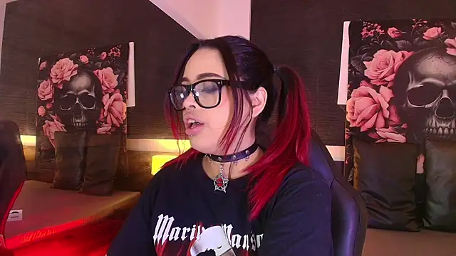 EvaaFoxxy1 online show from April 2026 12:28:02 PM