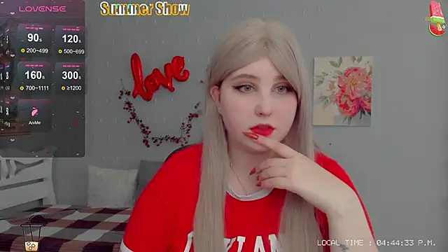 Crystal Chris online show from March 2025 02:44:01 PM