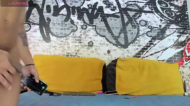 its me miley online show from January 2025 04:13:02 PM