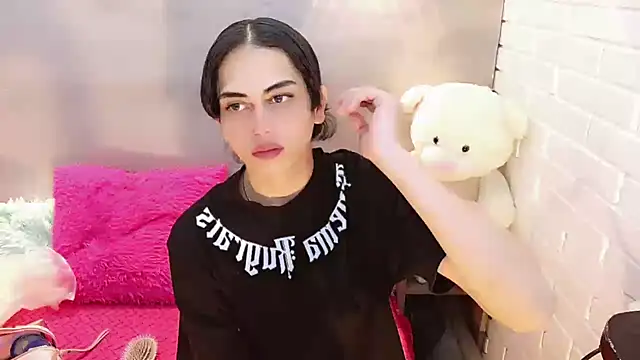 Daniela Pink  online show from October 2025 07:45:02 PM