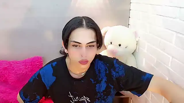 Daniela Pink  online show from November 2025 07:35:02 PM