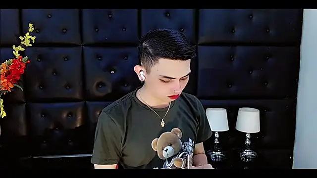 Daniela Pink  online show from March 2026 07:07:02 PM