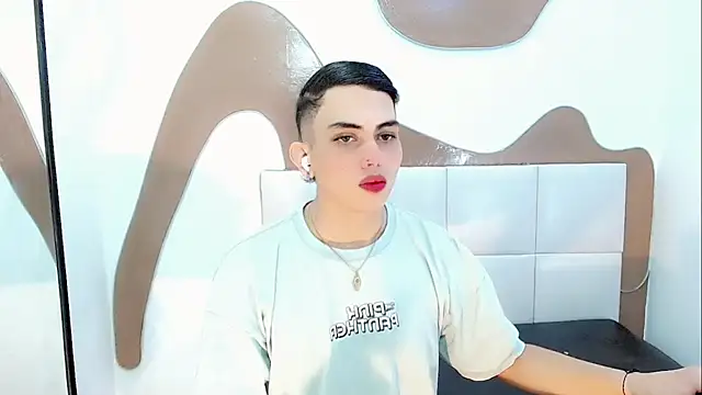 Daniela Pink  online show from April 2026 06:46:02 PM