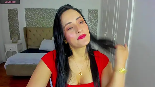 Snapshot of KimWessel_ chatting on May 2026 07:10:01 PM KimWessel online show from May 2026 07:10:01 PM