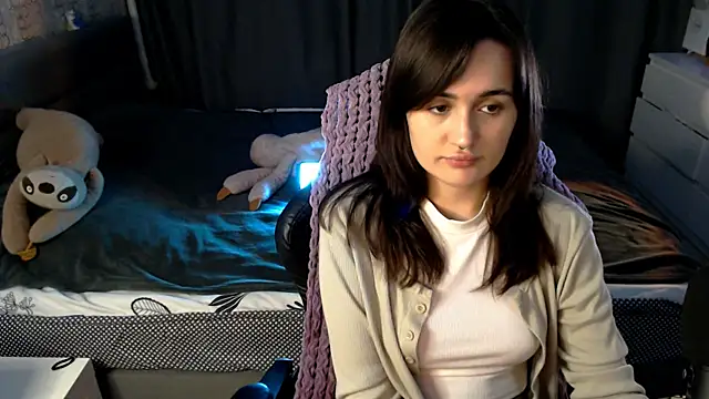 KiraYammy online show from November 2025 10:30:02 PM