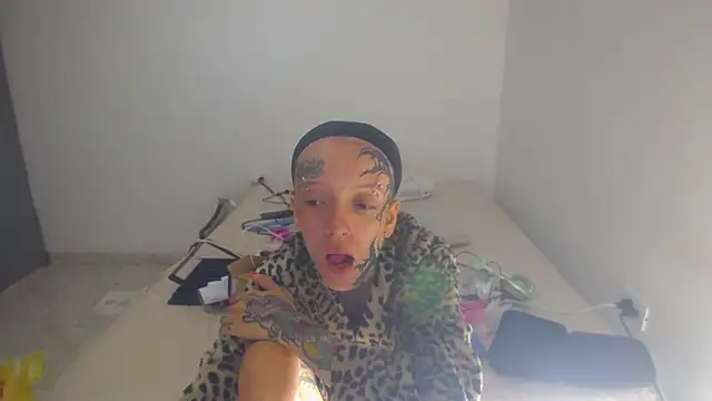 Snapshot of barbara_anal_squirt_ chatting on April 2026 05:41:01 PM barbara anal squirt online show from April 2026 05:41:01 PM