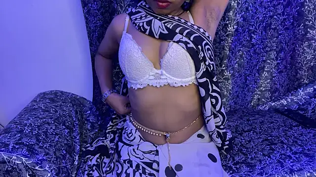 Snapshot of shuhana_ chatting on May 2026 05:04:02 AM shuhana online show from May 2026 05:04:02 AM
