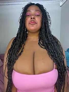 Snapshot of Katamia25 chatting on December 2024 07:31:02 PM Katamia25 online show from December 2024 07:31:02 PM