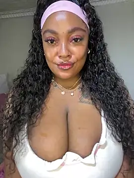 Snapshot of Katamia25 chatting on December 2024 04:30:02 AM Katamia25 online show from December 2024 04:30:02 AM