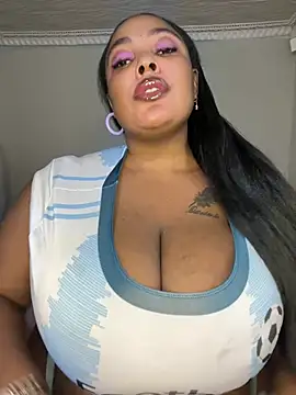 Snapshot of Katamia25 chatting on January 2025 06:54:02 PM Katamia25 online show from January 2025 06:54:02 PM