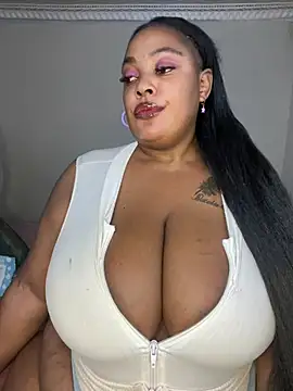 Snapshot of Katamia25 chatting on January 2025 11:07:01 PM Katamia25 online show from January 2025 11:07:01 PM
