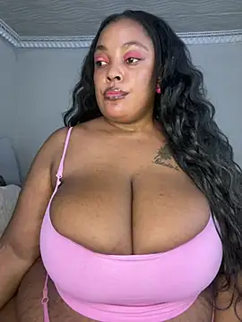 Snapshot of Katamia25 chatting on February 2025 08:33:01 AM Katamia25 online show from February 2025 08:33:01 AM