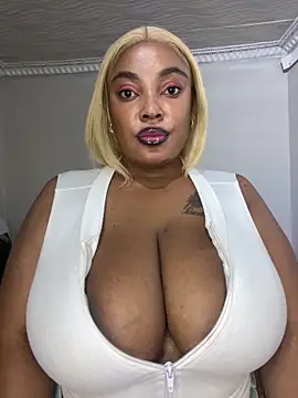 Snapshot of Katamia25 chatting on March 2025 04:49:02 AM Katamia25 online show from March 2025 04:49:02 AM