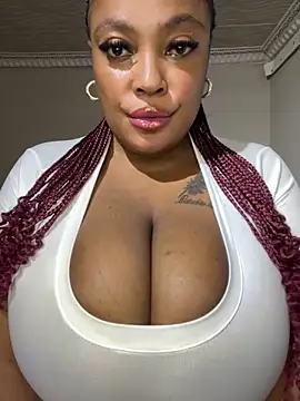Snapshot of Katamia25 chatting on March 2025 12:04:02 PM Katamia25 online show from March 2025 12:04:02 PM