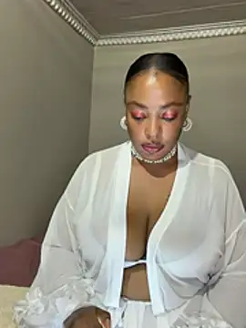 Snapshot of Katamia25 chatting on May 2026 05:47:01 AM Katamia25 online show from May 2026 05:47:01 AM
