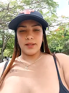 camiysebas21 online show from October 2025 06:51:01 PM