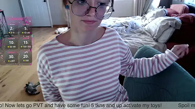 Plantbabeee online show from October 2025 03:31:01 PM