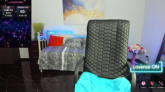 Julia Dean online show from September 2025 11:54:02 AM