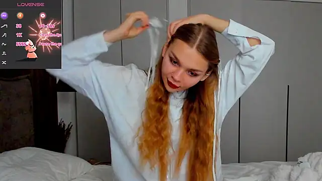 Molly sweetie online show from November 2025 07:21:01 AM