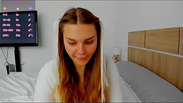 Molly sweetie online show from April 2026 06:22:01 AM