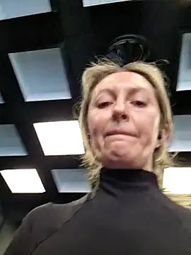 Snapshot of Miss____Mia_ chatting on February 2025 11:56:01 AM Miss    Mia  online show from February 2025 11:56:01 AM