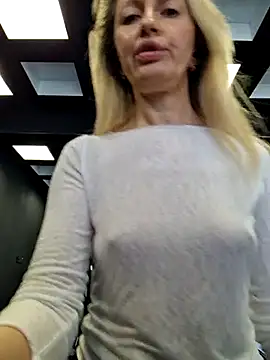 Snapshot of Miss____Mia_ chatting on March 2025 12:23:01 PM Miss    Mia  online show from March 2025 12:23:01 PM