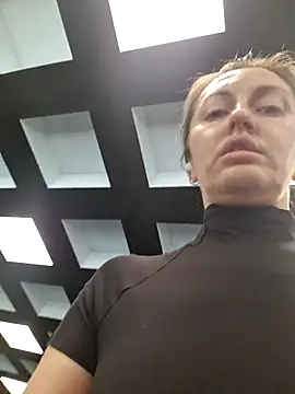 Miss    Mia  online show from March 2026 09:28:02 AM