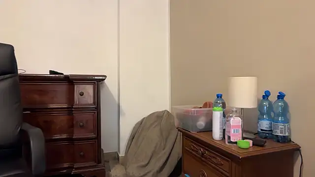 Snapshot of Dulce_latingirl chatting on February 2026 02:10:02 PM Dulce latingirl online show from February 2026 02:10:02 PM