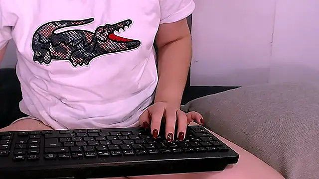 sofi-rojas1 online show from February 2026 09:17:01 AM