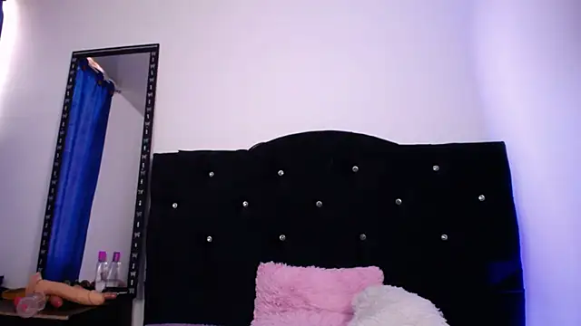 Snapshot of sweet_skylove_ chatting on February 2026 09:10:01 PM sweet skylove online show from February 2026 09:10:01 PM