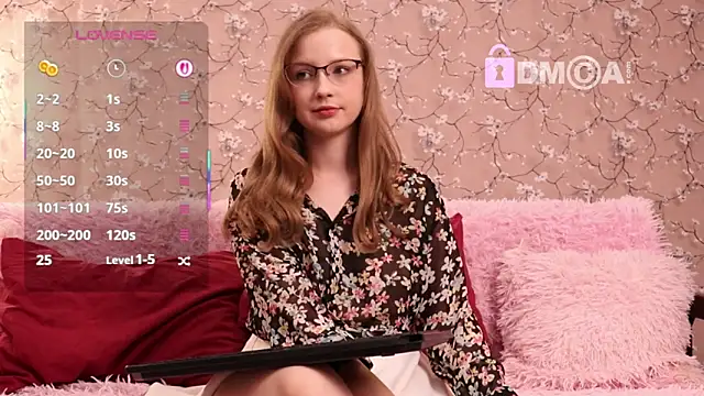Snapshot of steffania- chatting on October 2025 05:44:02 PM steffania- online show from October 2025 05:44:02 PM