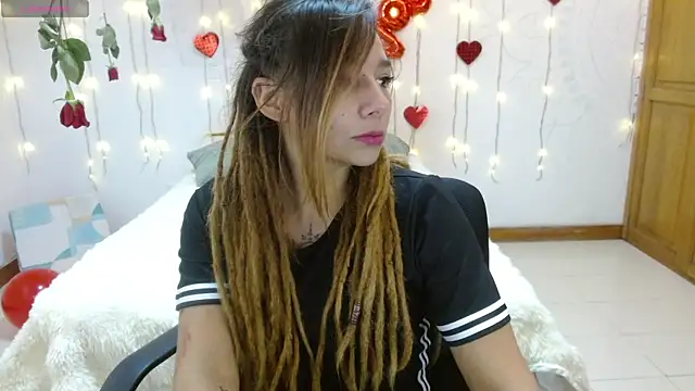 Snapshot of Natalia_Sativa716 chatting on February 2025 10:58:01 PM Natalia Sativa716 online show from February 2025 10:58:01 PM