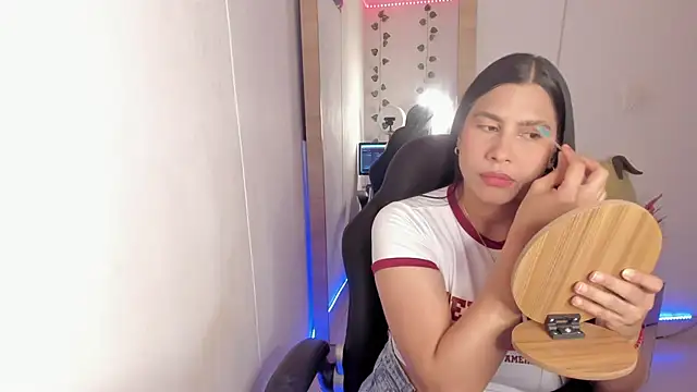 Snapshot of hellensexy chatting on December 2024 09:16:01 PM hellensexy online show from December 2024 09:16:01 PM