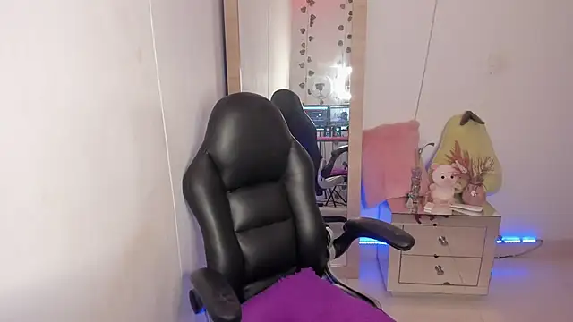 Snapshot of hellensexy chatting on January 2025 11:48:01 PM hellensexy online show from January 2025 11:48:01 PM