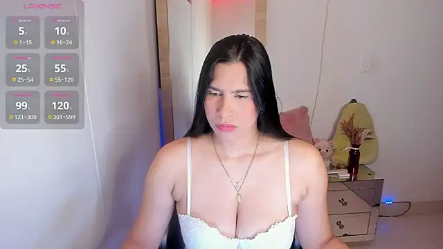 Snapshot of hellensexy chatting on April 2026 11:21:02 PM hellensexy online show from April 2026 11:21:02 PM