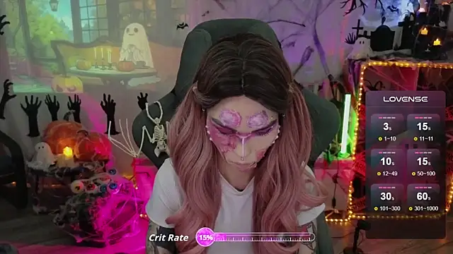 Kerry Kirk online show from October 2025 09:38:01 PM