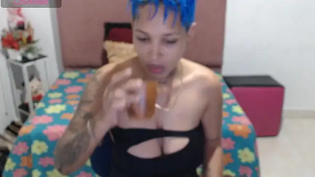 Snapshot of Dirty_Zoe chatting on May 2026 04:30:02 AM Dirty Zoe online show from May 2026 04:30:02 AM