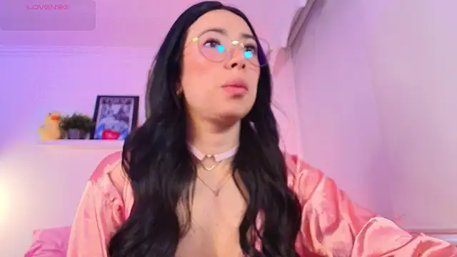 Snapshot of lilyy_evanss chatting on February 2026 10:52:01 PM lilyy evanss online show from February 2026 10:52:01 PM